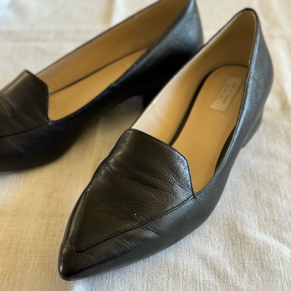 Black Dellora Skimmer Flats - EUC!